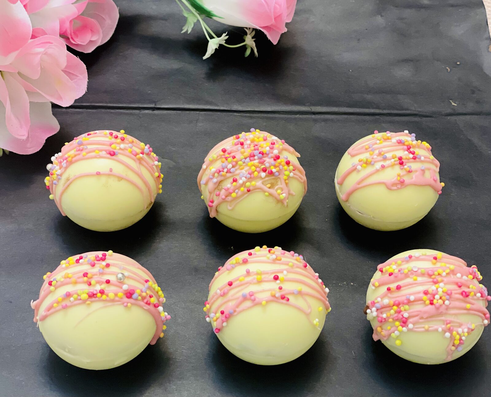 White Chocolate hot chocolate bomb